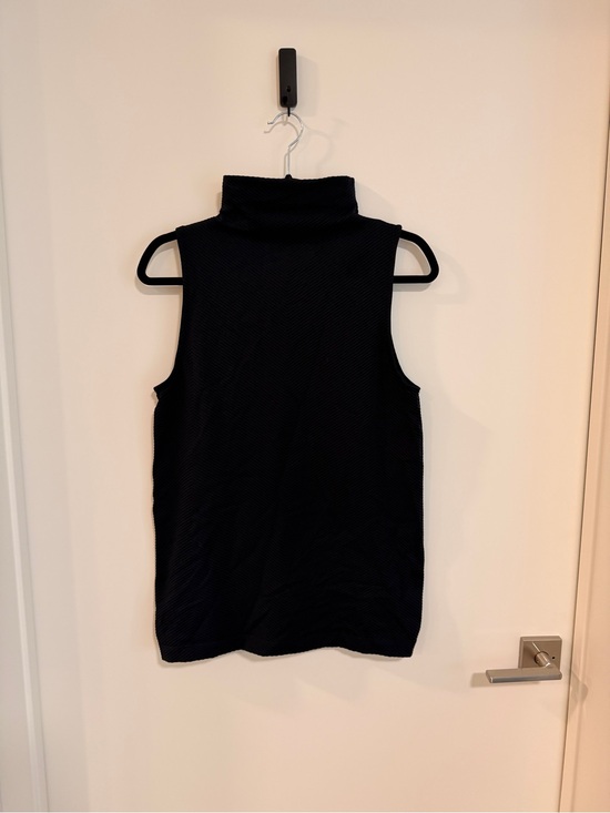Athleta Tops - Athleta Black Sleeveless Turtleneck Tank